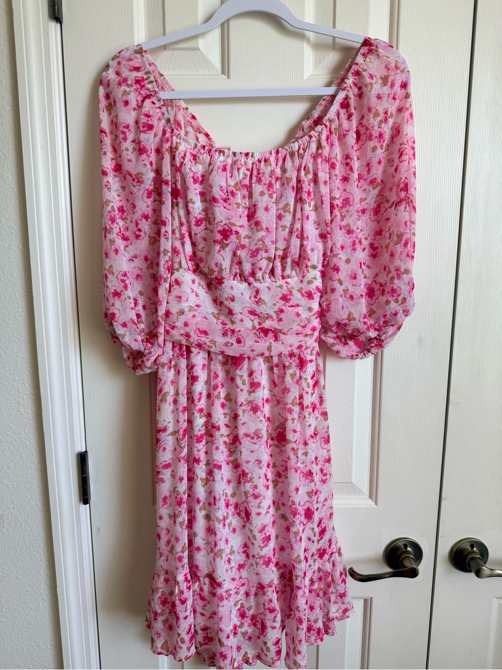 Pink Floral Puff-Sleeve Midi Dress